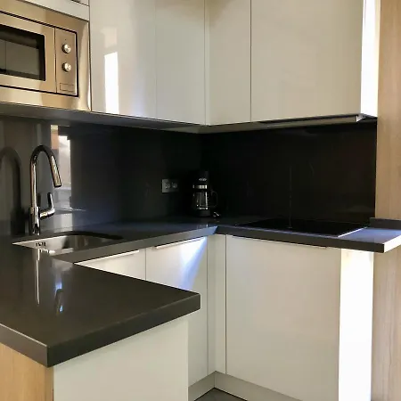 Apartamento Urbanliving Cisneros *