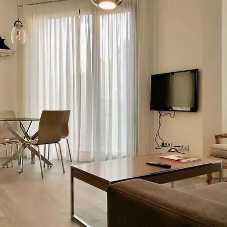 Apartamento Urbanliving Cisneros *
