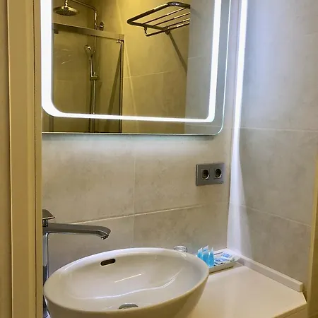 Apartamento Urbanliving Cisneros *